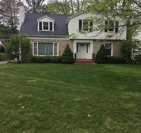 2nd image of 220 Griswold Dr