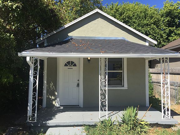 2nd image of 425 E Woodland Ave