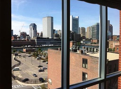 2nd image of 25 Channel Center St Unit 806