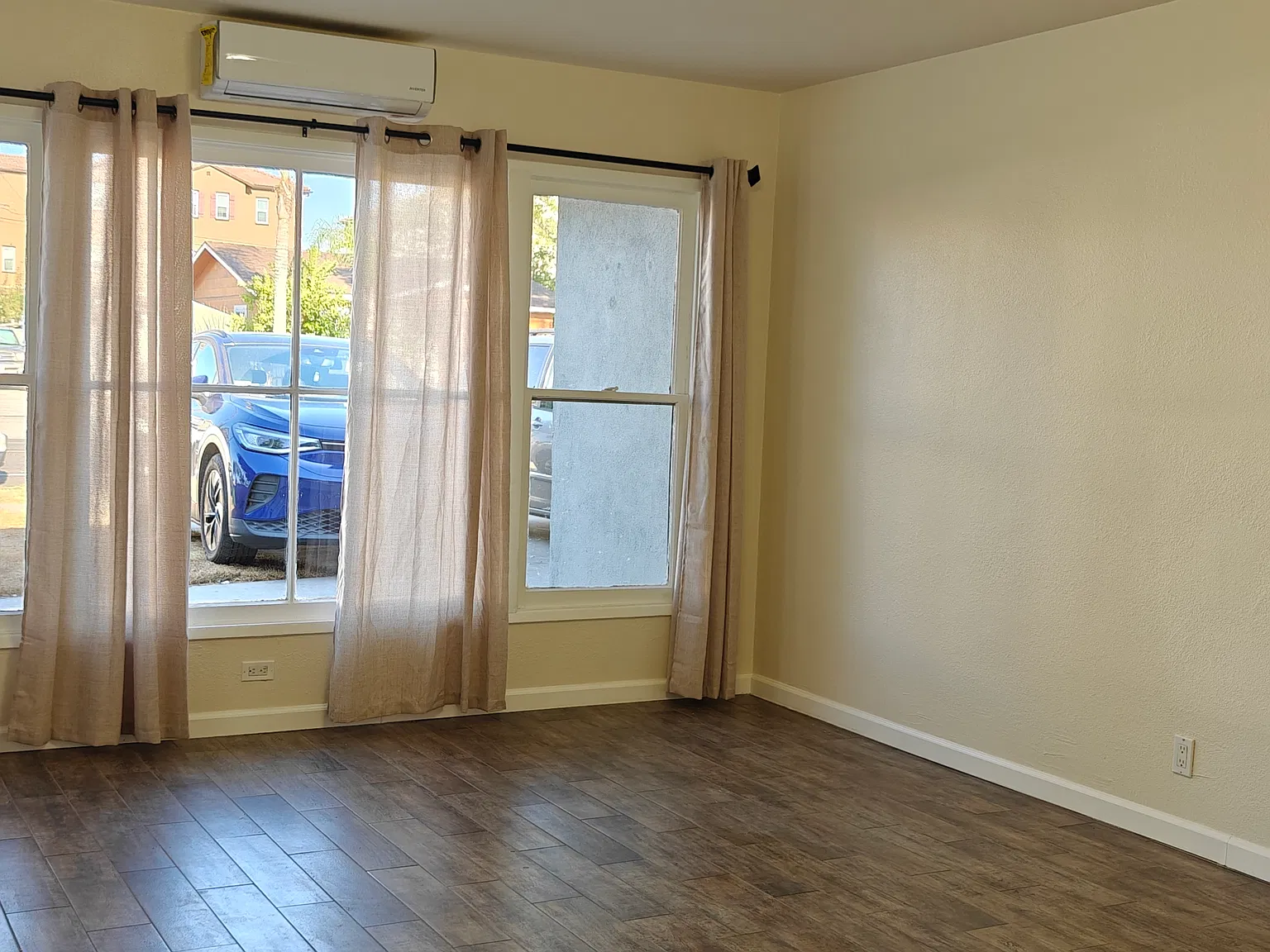 745 N Pauline St — Photo 2