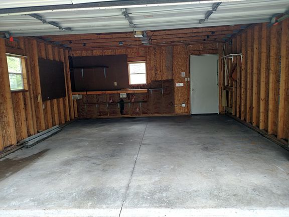 2 car detached garage