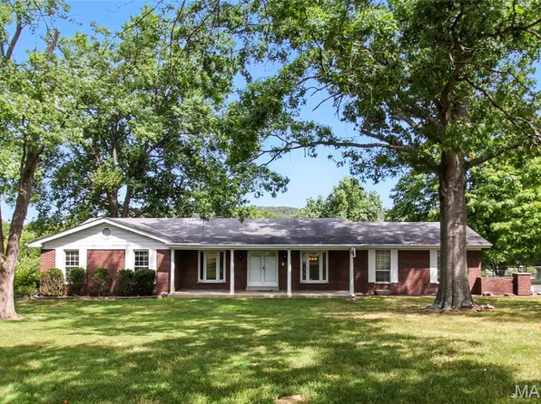 1809 Hermitage Pl, Imperial, MO 63052