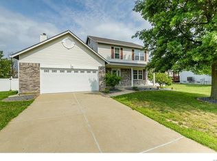 1 Baron Ridge Ct, O'Fallon, MO 63366