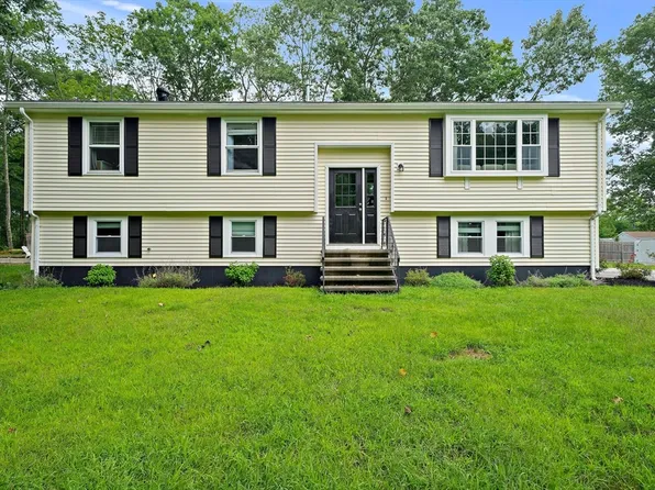 470 Pleasant St, Hanson, MA 02341