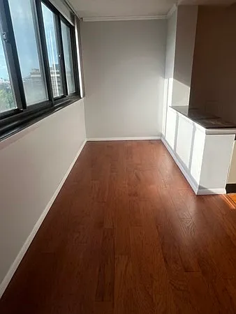 Studio, 637 sqft, $2,750 — Photo 2