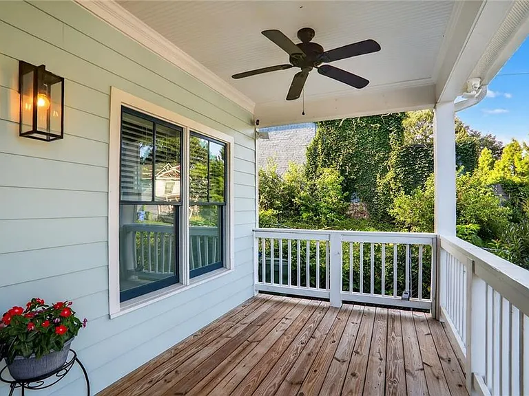 1170 Moton Ave SW — Photo 2