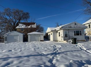 340 W 13th St, Waterloo, IA 50702