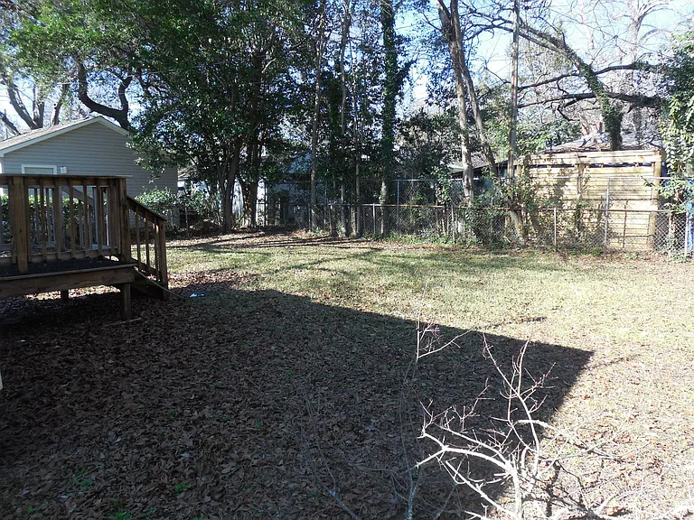 210 Southview Ave — Photo 21