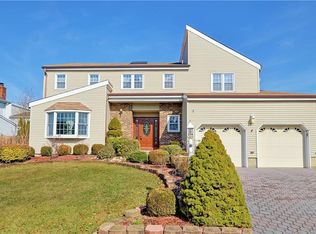 17 Highland Dr, Parlin, NJ
