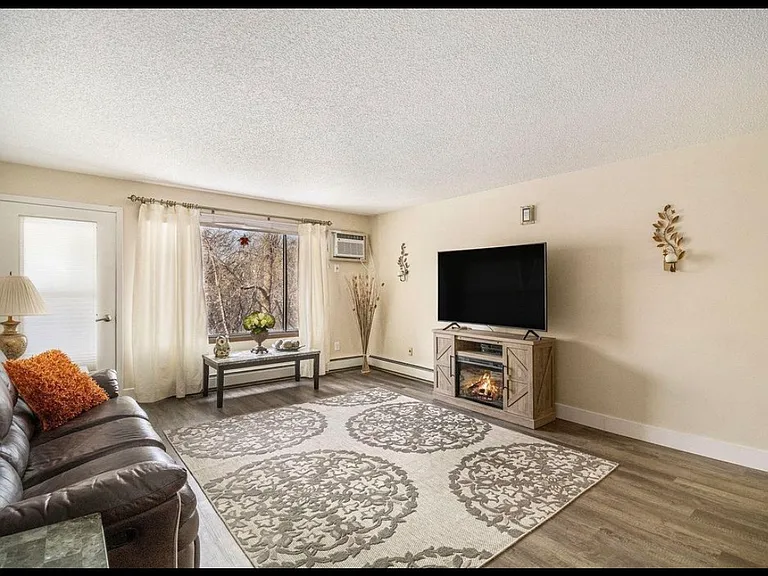 4001 Heritage Hills Dr #404 — Photo 13