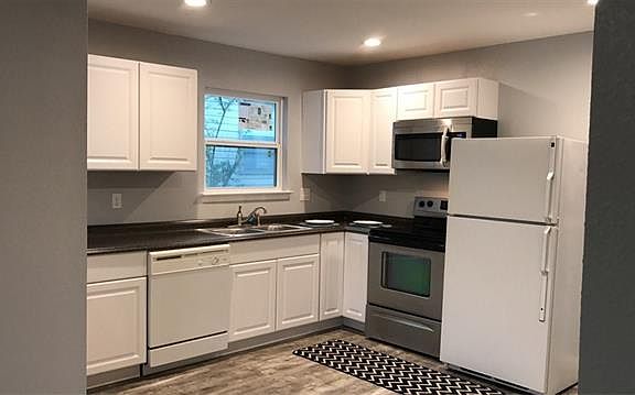 4th image of 406 W Highland St