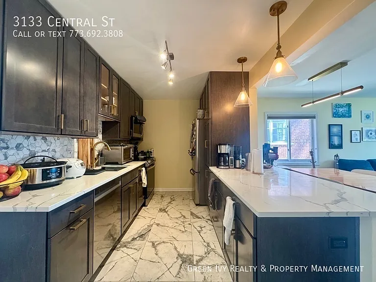 3133 Central St — Photo 4