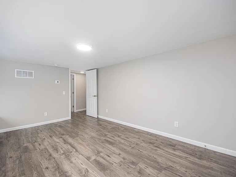 737 Franklin Ave #8 — Photo 6