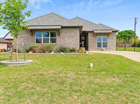 323 Green Meadow Dr, Lakewood Village, TX 75068