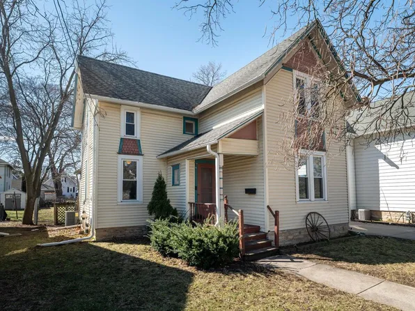 923 Beechwood AVENUE, Waukesha, WI 53186