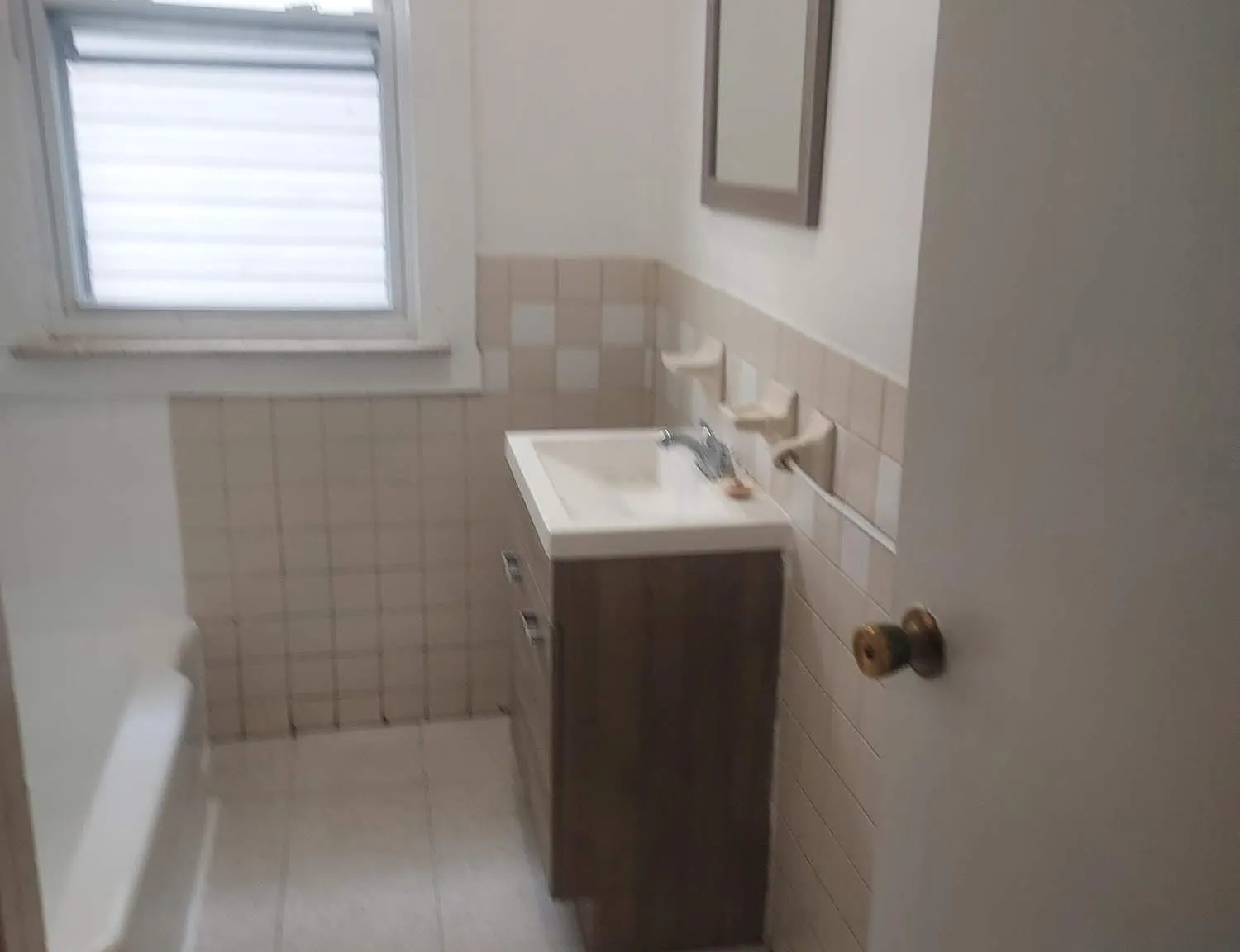4 bed, 2000 sqft, $2,750 — Photo 4