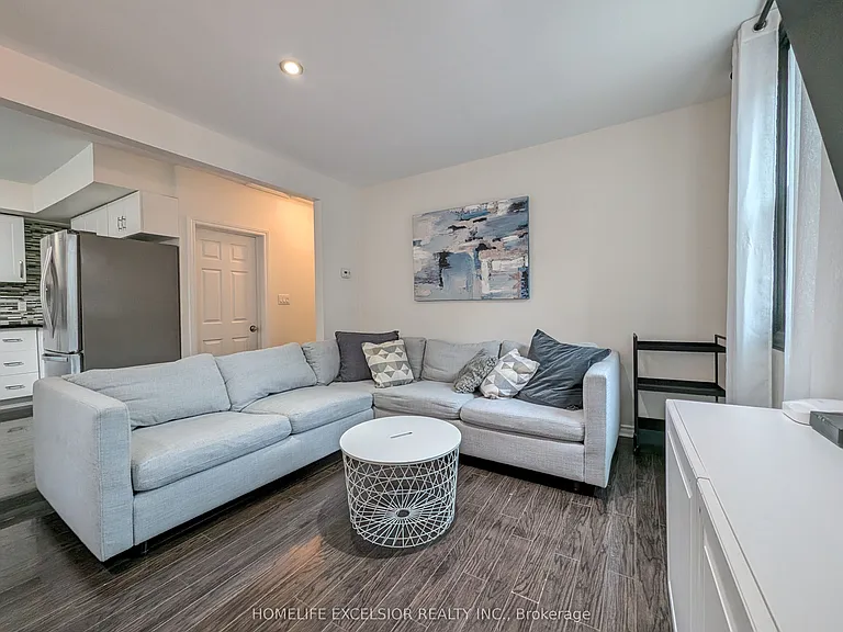 4 Albert St — Photo 10
