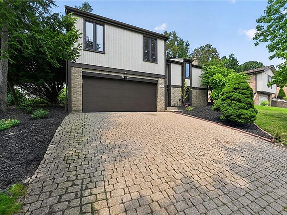 2nd image of 152 Cassia Dr