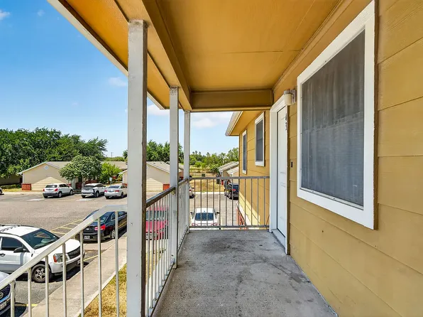 Sun Meadow Apartments
