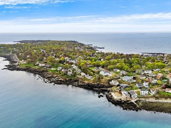 10 High St, Nahant, MA 01908