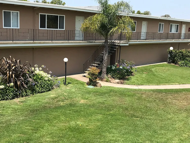 ALAMEDA PARK APARTMENTS — Photo 12