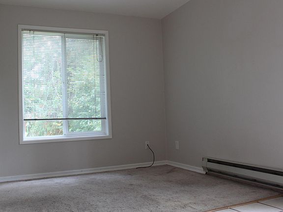 3rd image of 527 13th Ave SE APT 13