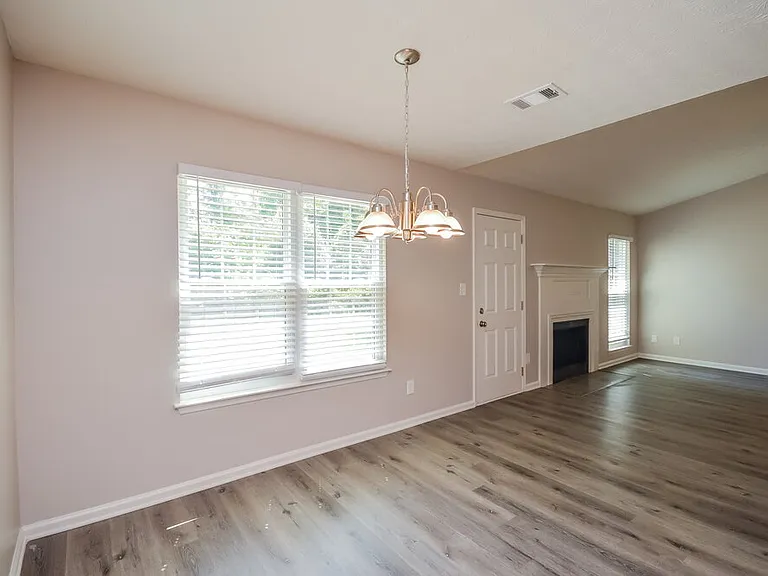 306 Ashley Manor Way — Photo 6