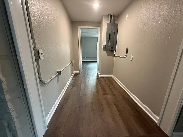 2751 Malvern Ave — Photo 8
