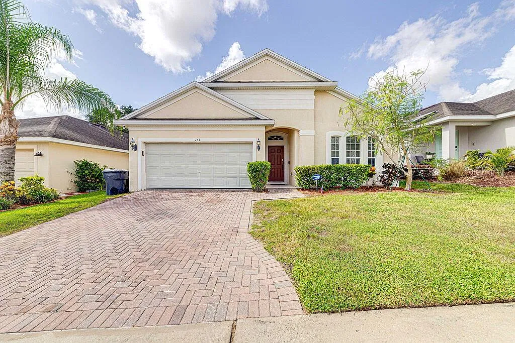 4 bed, 4.0 bath, 1844 sqft, $4,000 — Photo 1