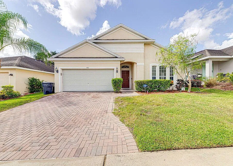 161 Vine Dr