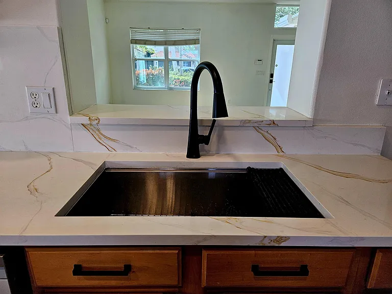 1105 Anchor Point — Photo 8