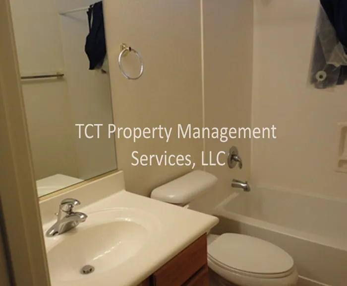17544 W Voltaire St — Photo 5