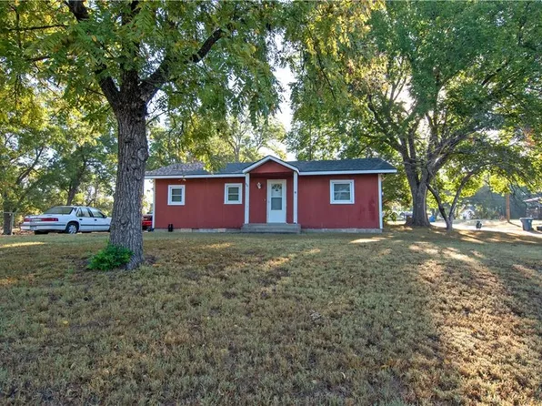 401 2nd St, Dearing, KS 67340