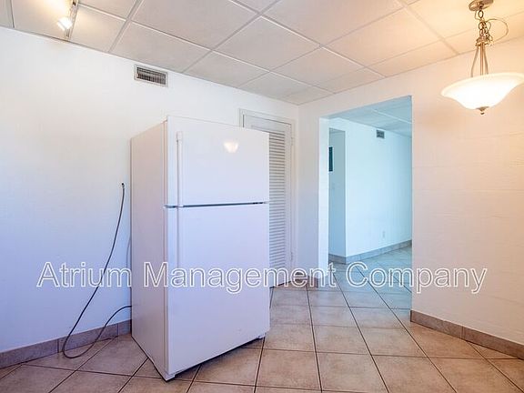 3rd image of 404 Harrison Ave APT 10