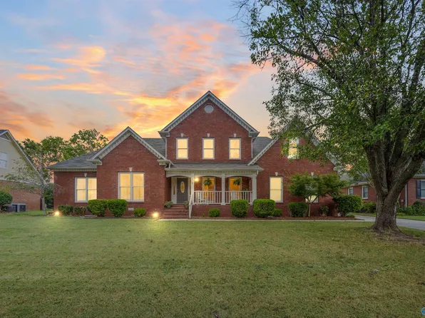 2725 Whistler Ln SE, Owens Cross Roads, AL 35763