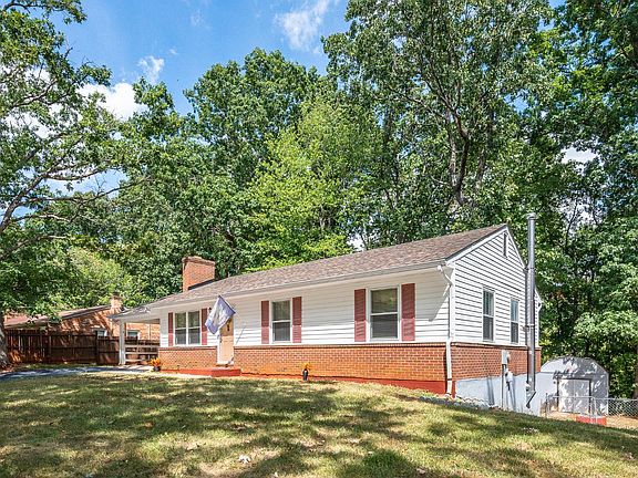 3rd image of 1116 Coolbrook Rd