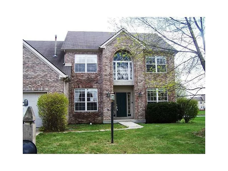 8325 Crystal Pointe Ln photo 1