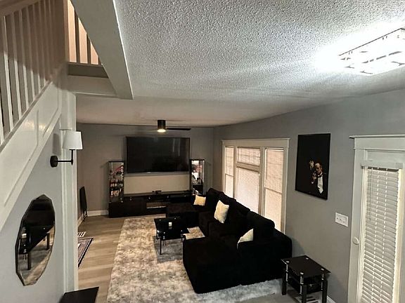 4th image of 27 N Linwood Ave