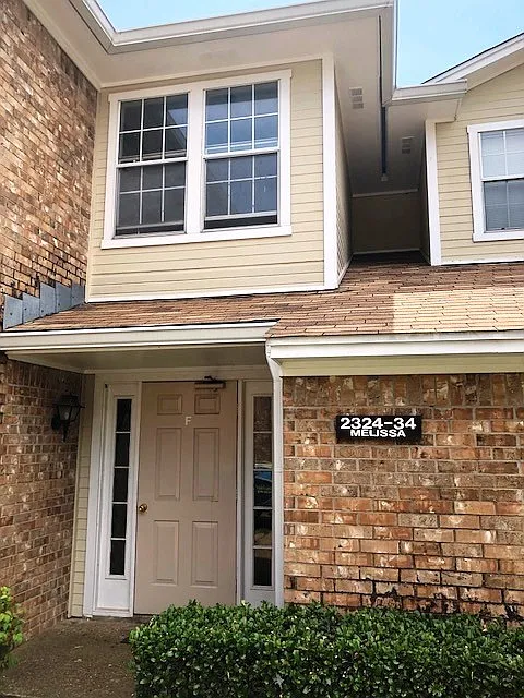 2328 Melissa Dr
