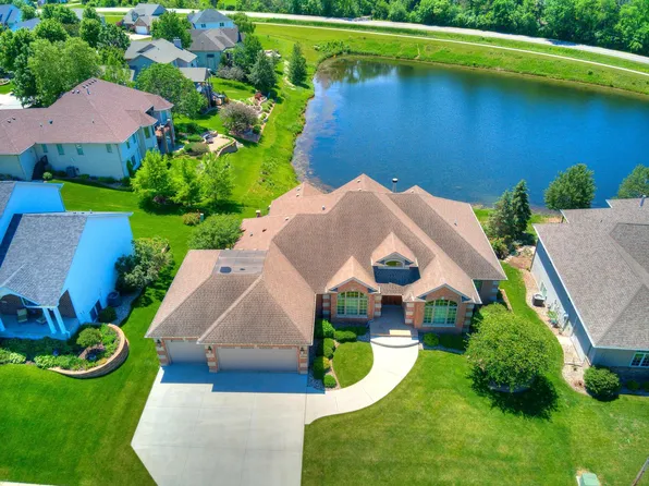 3308 Foxley Dr, Ames, IA 50010