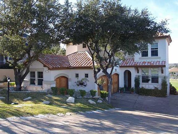 5th image of 409 Hazeltine Dr