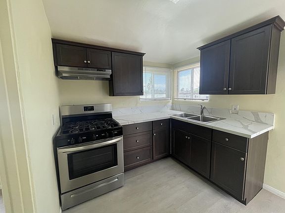 2nd image of 4034 Mississippi St