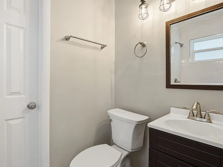 330 Scott Ct — Photo 14