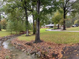 24 Leggett Dr, Texarkana, TX 75503