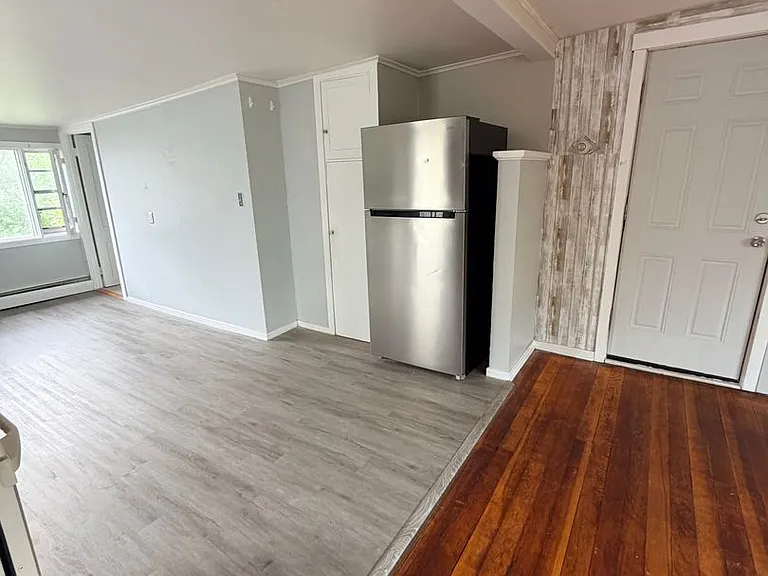 618 Cross St — Photo 4