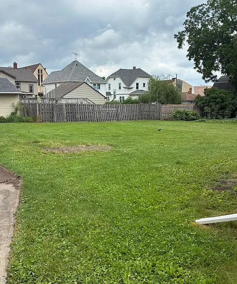 250 W 10th Ave — Photo 2