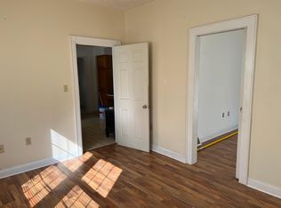 5900 E Pea Ridge Rd, Huntington, WV 25705