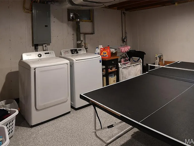 342 Greenleaf Dr — Photo 33