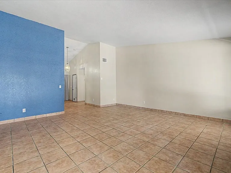 7992 S Lennox Ln — Photo 5