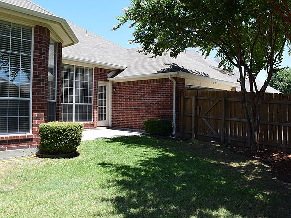 4th image of 8210 Salzburg Dr